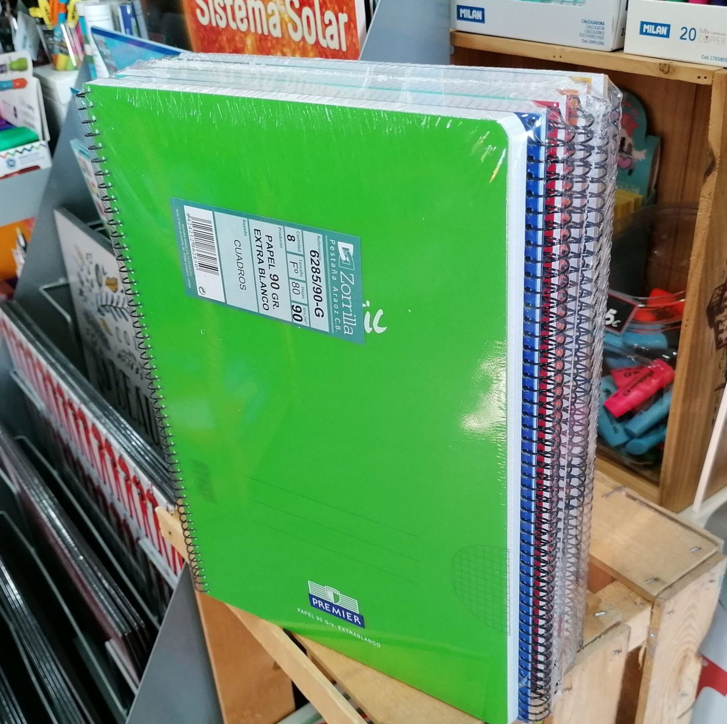 Pack 8 cuadernos tapa plástico 90g